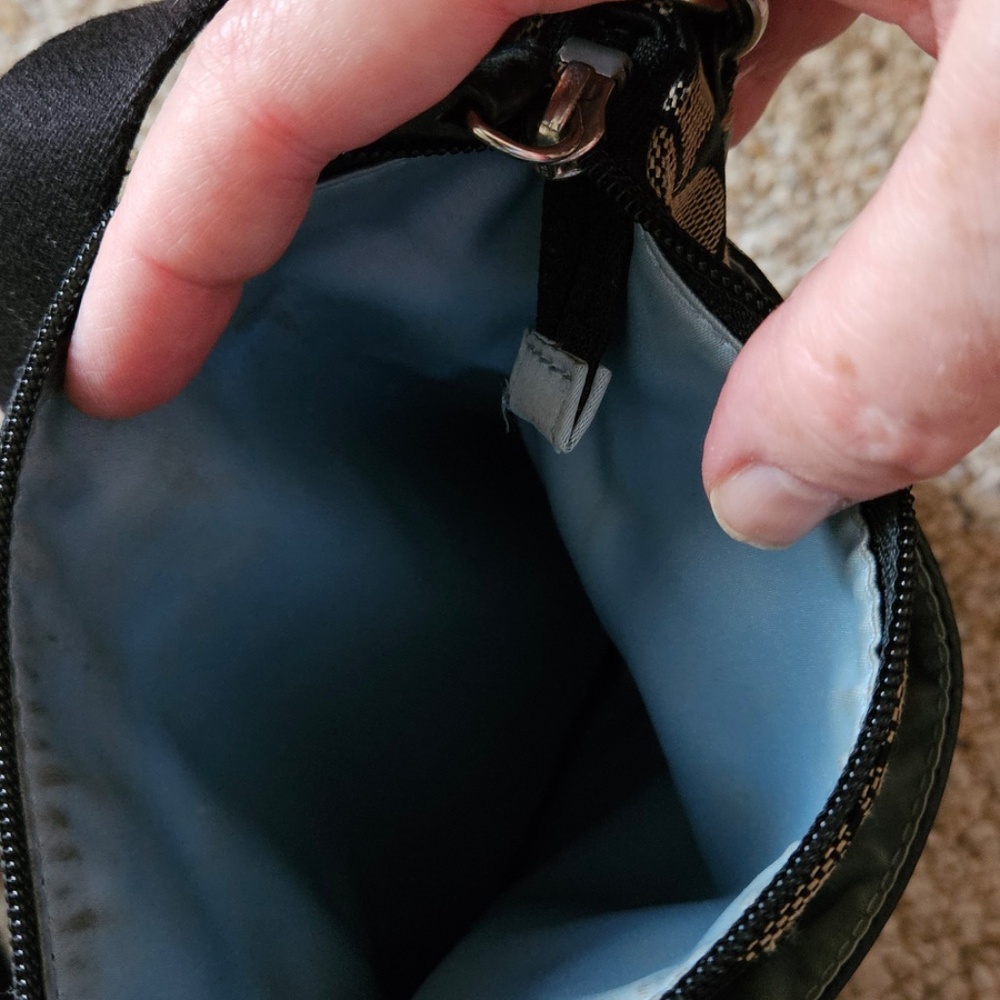 Coach Cross Body - Picture 3 of 5